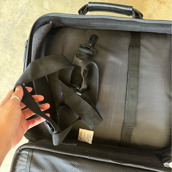 COPY - ProHT Sturdy feaux Leather Laptop/Briefcase - Picture 8 of 10